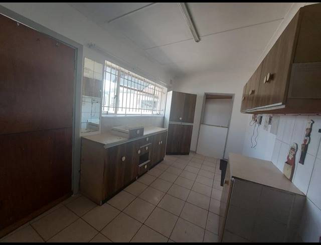 3 BEDROOM HOUSE FOR SALE IN BRENTHURST